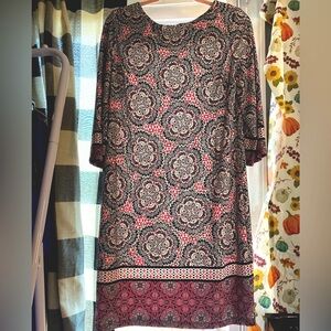 CHICOS SZ 1 (8-10) BOHO Beautiful paisley pinks,burgundy, black & white
